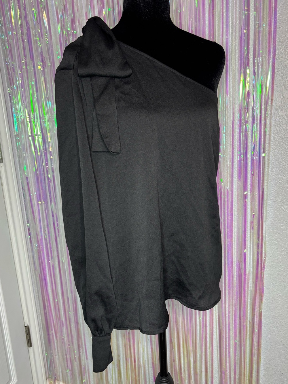1.STATE Black Tie Neck One-Shoulder Satin Top W/Cuffed Wrist Scarf Detail